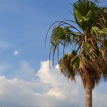 Affittacamere Torre Lapillo Oda ve Kahvaltı