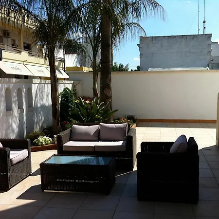 Affittacamere Torre Lapillo Oda ve Kahvaltı 3*