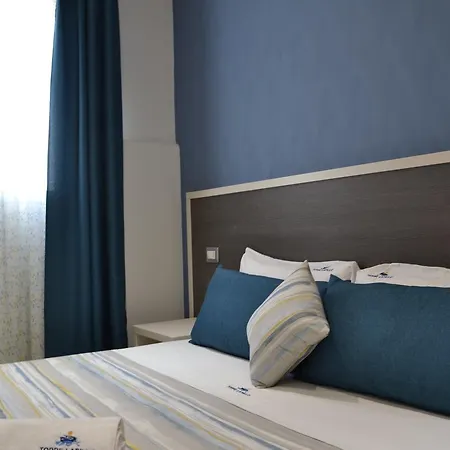 Affittacamere Torre Lapillo 3*