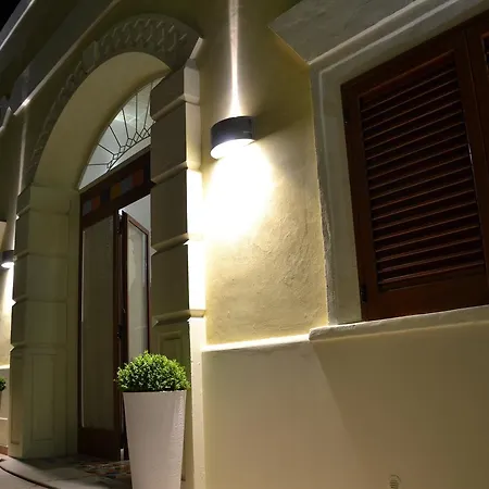 Oda ve Kahvaltı Affittacamere Torre Lapillo 3*