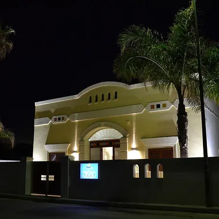 Oda ve Kahvaltı Affittacamere Torre Lapillo 3*