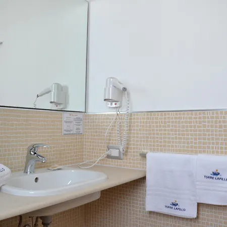 Affittacamere Torre Lapillo Bed & Breakfast