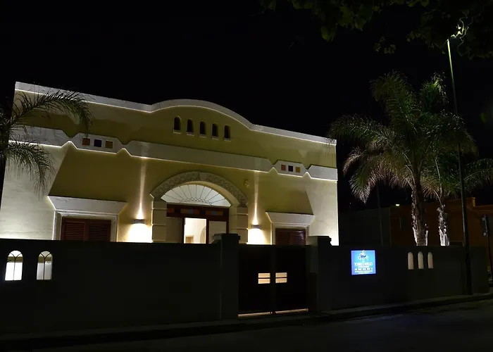 Affittacamere Torre Lapillo טורה לפילו