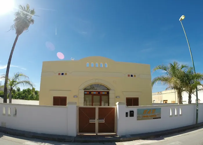 Affittacamere Torre Lapillo טורה לפילו